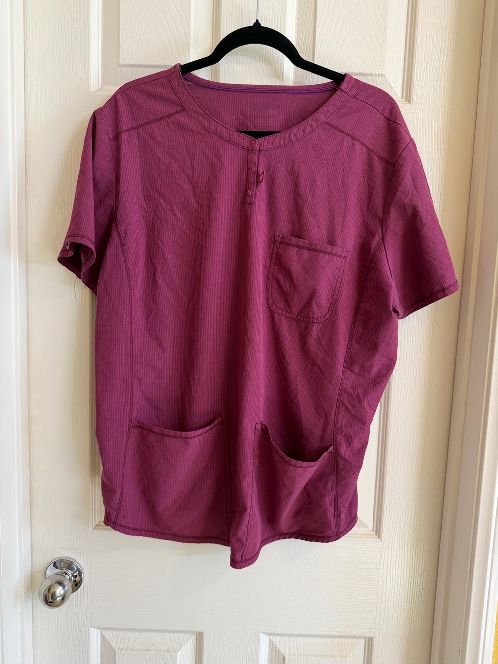 Women’s Short Sleeve Pocket Scrub Top - Berry